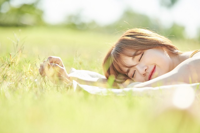手が温かい人はお肌が健康 冷えに悩む人が実践すべき温活とは コラム 基礎化粧品ドモホルンリンクル 手が温かい人はお肌が健康 冷えに悩む人が実践すべき温活とは コラム 基礎化粧品ドモホルンリンクル