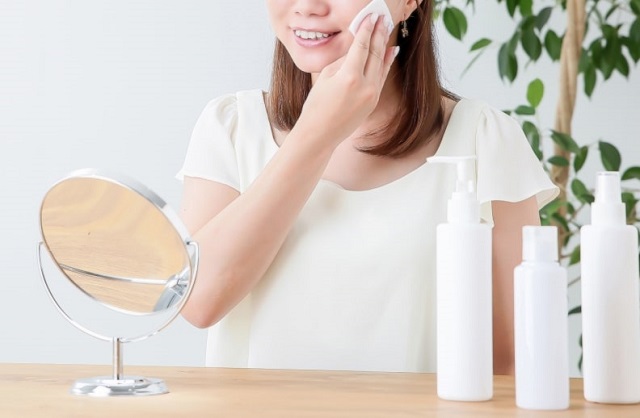 毛穴ケア 毛穴のたるみ 開きができたときの対処法 コラム 基礎化粧品ドモホルンリンクル