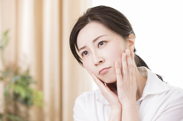 混合肌(インナードライ)の特徴って? 正しいスキンケアとよくある質問をご紹介
