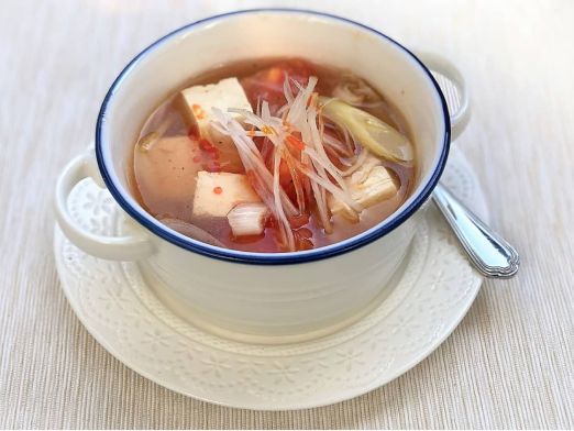 朝の温活で気持ちの良いスタートを!「トマトと豆腐の酸辣スープ」