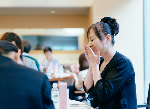 ���q�l�����i�̍���������l�q