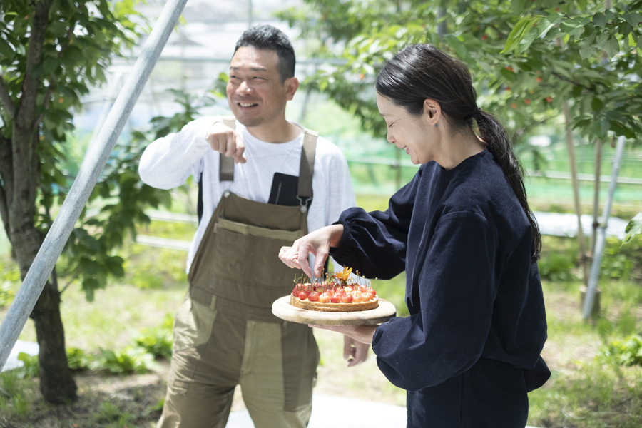 「こうやって自分が一生懸命育てた果物が、長田さんにおいしいお菓子にしてもらえるのは本当にうれしいです」と原田さん。